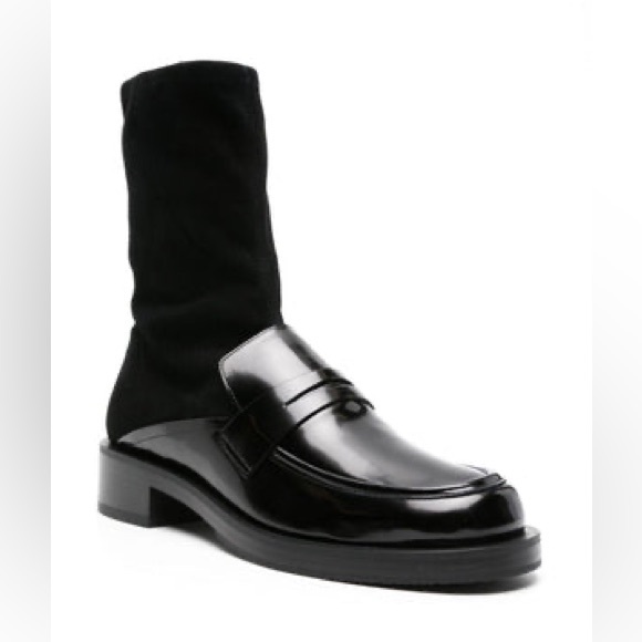 Stuart Weitzman Shoes - 5050 Bold Loafer Bootie (Women)
Stuart Weitzman